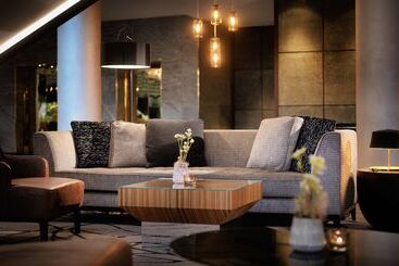 هتل Hyatt Regency Koln