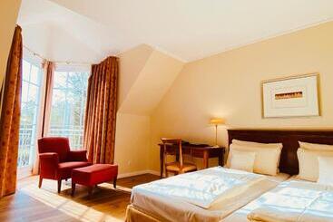 هتل Landhaus Eggert