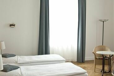 هتل Villa Esplanade