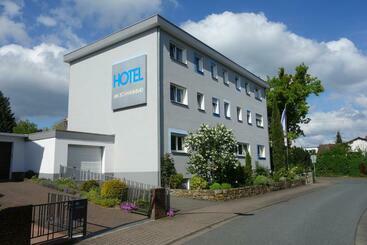 酒店 Am Schwimmbad