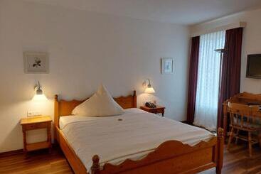 בית מלון כפרי Goldener Stern