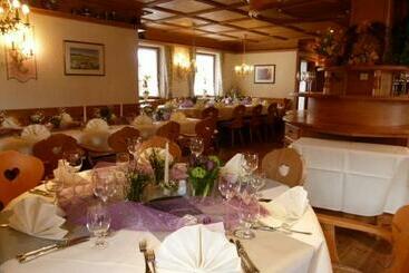 ホテル Hunsruecker Fass