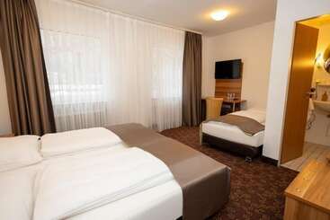 酒店 Schlangenbader Hof