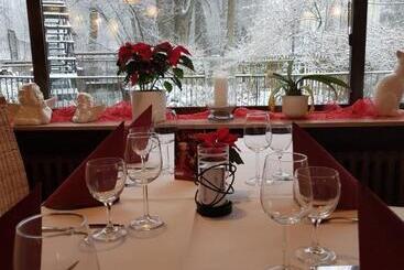 ホテル Und Weingut Karlsmühle