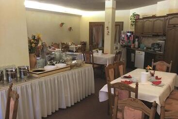 酒店 Zum Neuen Schwan