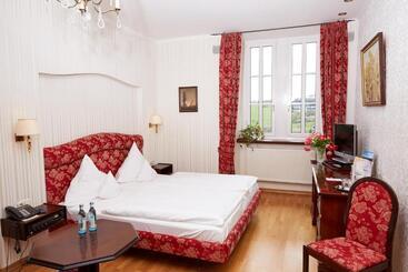 Schloßhotel Kurfürstliches Amtshaus Dauner Burg