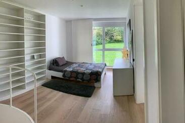 Жильё для туристов Bodensee Apartment Lindau Im Schachen Schlössle