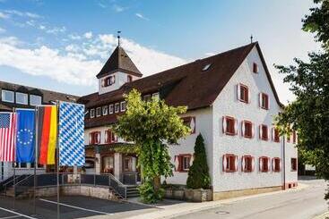 Wirtshaus & Hotel Goldener Greif