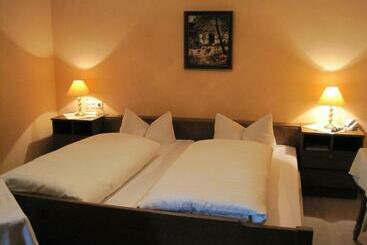 호텔 Zur Schönen Aussicht