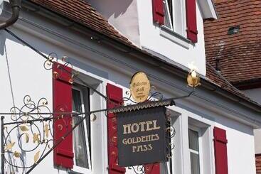Отель Goldenes Fass In Rothenburg Ob Der Tauber