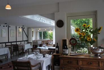 فندق على الطريق Lyng Dal Hotel Og Restaurant