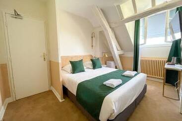 هتل Grand Hôtel Saint Aignan