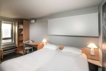 호텔 Ibis Carcassonne Centre  La Cite