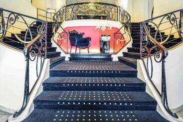 ホテル Mercure Lourdes Imperial