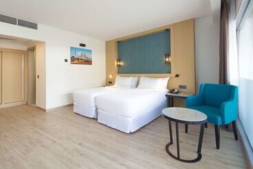 هتل Occidental Sharjah Grand