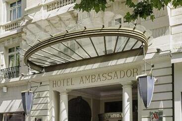 ホテル Paris Marriott Opera Ambassador