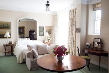 בית מלון כפרי Rosleague Manor