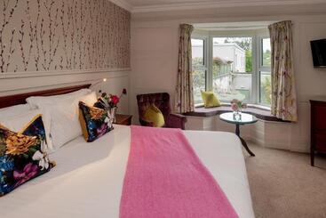 Отель Whitford House