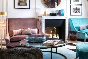 ホテル Bourgogne & Montana