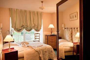 هتل Chateau Colbert