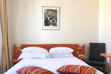 בית מלון כפרי Colbert