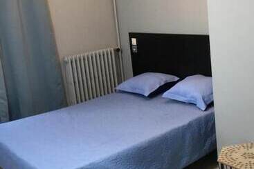 호텔 Hôtel Des Arcades