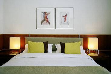 ホテル Miiro Le Grand Hôtel Cayré