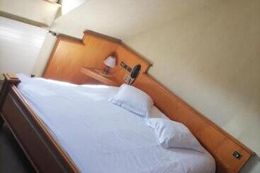 Logis Hotel Aux Comtes De Hanau