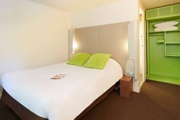 فندق Campanile Orleans   La Source