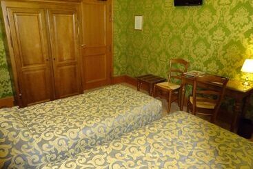 فندق De La Cloche