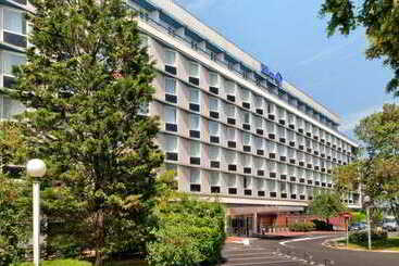 Отель Hilton Paris Orly Airport