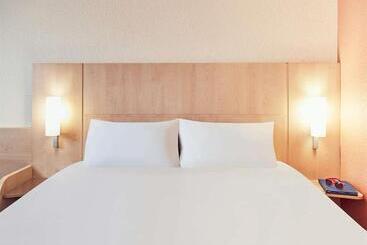 בית מלון כפרי Ibis Aixenprovence