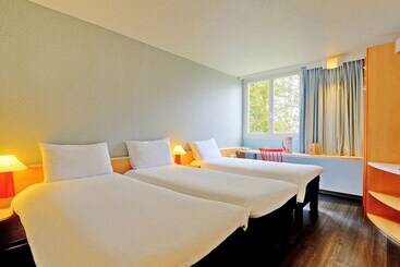 בית מלון כפרי Ibis Poitiers Beaulieu