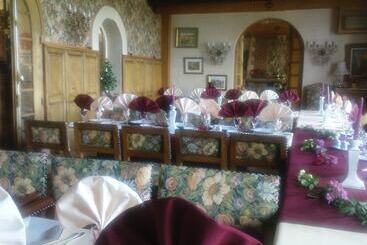 فندق La Tour Du Roy