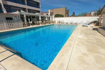 Hôtel Les Sables   Urban Style   By Logis Hotels