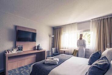 בית מלון כפרי Hôtel Mercure Annecy Sud