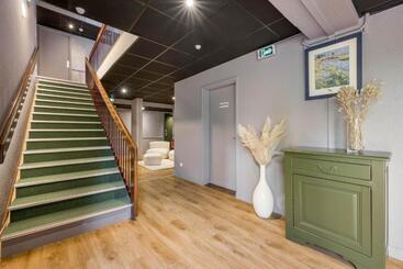 Отель Hôtel Newport