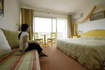 Отель La Terrasse Au Soleil