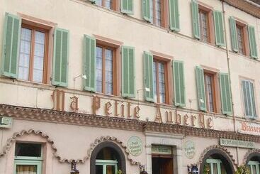 ホテル Ma Petite Auberge