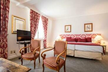 هتل Maison Lameloise