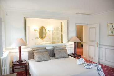 هتل Manoir De Lan Kerellec