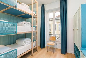Отель Hostel Ozz Nice