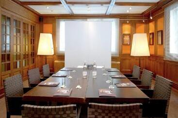 Отель Dali Hôtel Perpignan Restaurant