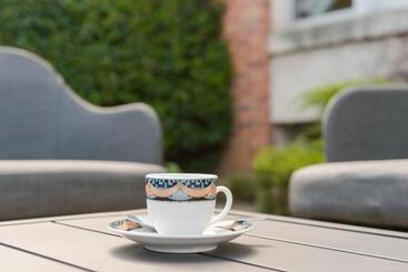 هتل The Originals Boutique, Hôtel Normandie, Auxerre