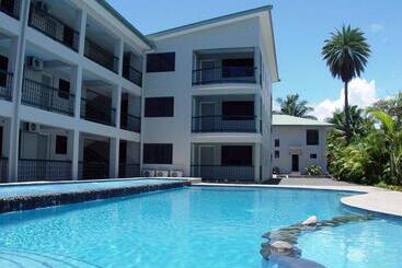 Hexagon International Hotel, Villas & Spa