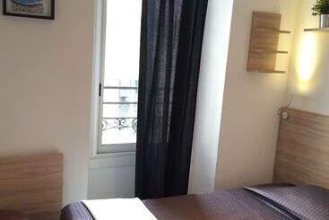 Отель Hôtel Du Petit Louvre