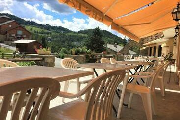 هتل Hôtel Soleil Des Neiges