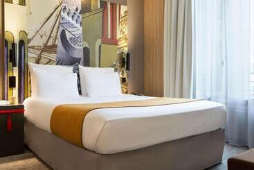 ホテル Mercure Paris Alesia