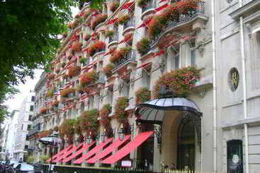فندق Plaza Athenee  Dorchester Collection