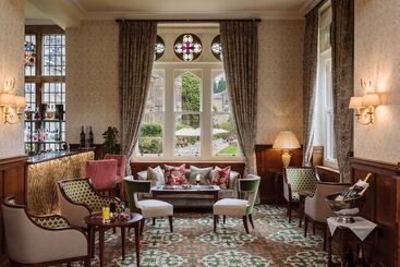 Отель Ashdown Park